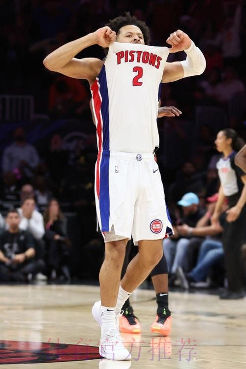 坎宁安上半场7中1,三分2中0得到8分1篮板7助攻1抢断1盖帽 坎宁安上半场7中1,三分2中0得到8分1篮板7助攻1抢断1盖帽